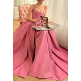 Vestido de noche de satén con tirantes finos, corte en A y cola con abertura lateral para fiesta y graduación