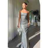 Vestido de noche largo con tirantes finos, lentejuelas y brillantes