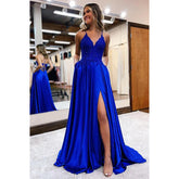 Vestido de fiesta largo de corte A con tirantes finos, apliques de encaje y abertura