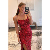 Robe de bal longue bordeaux à bretelles croisées et paillettes, style trompette/sirène