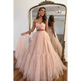 Robe de soirée longue trapèze en tulle froncé sans bretelles