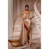 Robe de soirée à col carré et manches longues, avec découpes perlées et fente