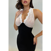 Vestido de fiesta negro de encaje con escote en V y corte tubo/columna