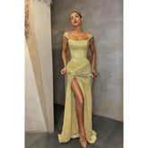 Robe de bal sirène à manches courtes et fente haute, unique et scintillante