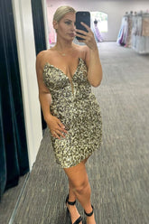 Vestido corto de fiesta con lentejuelas doradas, escote corazón y corte sirena brillante