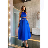 Vestido de noche de graduación midi de satén con escote redondo y aberturas en forma de A