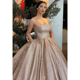 Vestido de fiesta de tul dorado brillante sin tirantes