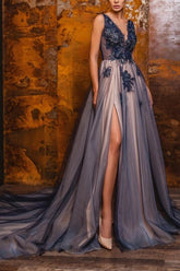 Robe de bal trapèze à col en V, sans manches, longueur au sol, fendue sur le devant, avec applications