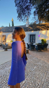 Vestido corto de fiesta con mangas acampanadas y espalda descubierta Y2117