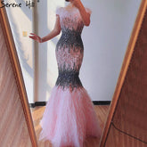Dubai Pink Sexy Mermaid Evening Dresses Design Luxury Crystal Feathers Sleeveless Formal Gowns 2025 LA70242