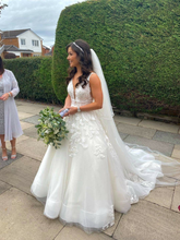 Robe de mariée blanche en tulle à appliques, coupe trapèze, modèle Y5220