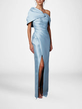 Vestidos de corte princesa/línea A, de un solo hombro, con mangas tres cuartos y largo hasta el suelo, para la madre de la novia, con volantes.