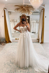 Vestido de novia modesto con escote corazón y hombros descubiertos, apliques de encaje WD666