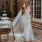 Robes de mariée sirène à sequins 2023 pour femmes, robes de mariée modernes sans manches à col carré en satin et tulle, robes de mariée