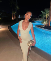 Vestido de noche ajustado con escote en V profundo y abertura, modelo Y5358