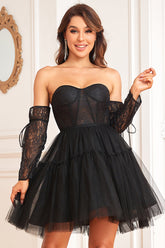 Robe de bal noire trapèze à corset et manches longues amovibles