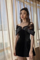 Robe de bal noire trapèze pour un 21e anniversaire (Y2875)