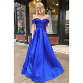 Robe de soirée simple en satin bleu roi, coupe trapèze, épaules dénudées
