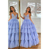 Vestido de noche largo formal de color lila con apliques y escote en V y corte A