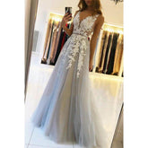 Robe de soirée longue trapèze à col en V et appliques en tulle