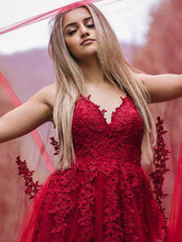 Vestidos de graduación de corte A/elegantes con apliques de tul, sin mangas, escote en V y largo hasta el suelo