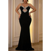 Elegante y lujoso vestido de fiesta de noche con escote en V y corte trompeta con diamantes de imitación