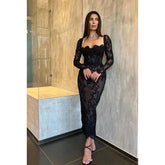 Robe de soirée fourreau longue en dentelle à col carré et manches longues