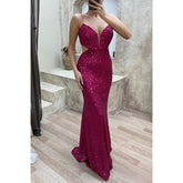 Vestido de noche largo con lentejuelas brillantes y tirantes finos