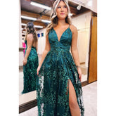 Elegante y lujoso vestido formal de fiesta con escote en V, tirantes finos, corte A y abertura con lentejuelas