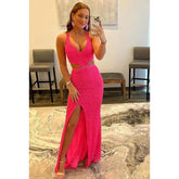 Vestido de fiesta largo con escote en V, lentejuelas, aberturas y tirantes cruzados