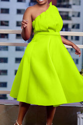 Elegantes vestidos de noche con cuello oblicuo y pliegue de patchwork sólido.