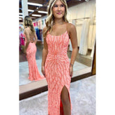 Charmante robe de bal scintillante dos nu à bretelles croisées et décolleté plongeant en paillettes