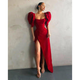 Robe de bal vintage rouge chic à manches courtes et décolleté plongeant avec fente