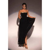 Vestido de fiesta de noche de corte A sin mangas con hombros descubiertos y adornos de alta costura con pedrería