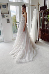 Designer A-line Appliques V-neck Wedding Dresses With Lace