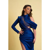 Robe de soirée longue sirène en satin à col haut et manches longues avec fente