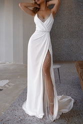 Vestidos de noche elegantes y sexys con escote en V y abertura.