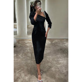 Vestido de noche formal con escote barco, mangas 3/4 y cuentas, corte tubo/columna