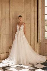 Elegant spaghetti straps sleeveless a-line lace Wedding Dresses