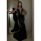 Vestido de fiesta largo negro de sirena con cuentas y escote en V profundo sexy