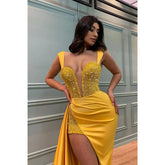 Vestido de fiesta de sirena amarillo con escote en V profundo y abertura, sexy