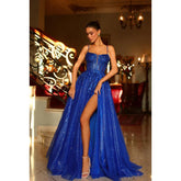 Vestido de fiesta largo de tul con tirantes finos, apliques y abertura en forma de A