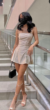 Robe de soirée courte trapèze à fines bretelles Y630