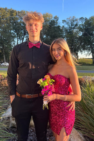 Vestido corto ajustado de lentejuelas brillantes sin tirantes para fiesta de bienvenida