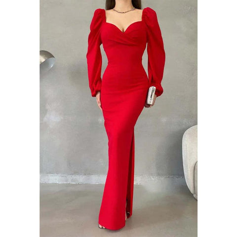 Robe de bal longue simple à manches longues et décolleté en cœur 