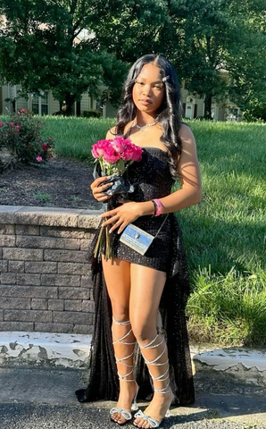 Robe de bal courte à sequins noirs sans bretelles avec traîne Y7704