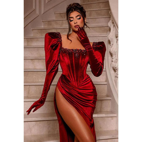 Vestidos de noche formales color burdeos con mangas largas y escote redondo y cuentas 