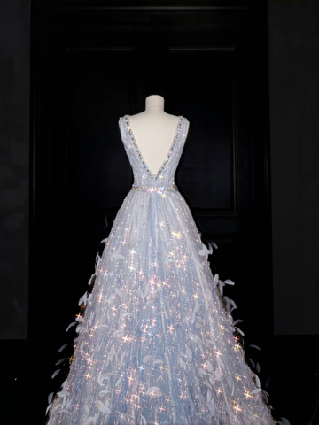 Robe de bal glamour en tulle à col en V, ornée de perles et de plumes, coupe trapèze, référence Y8682