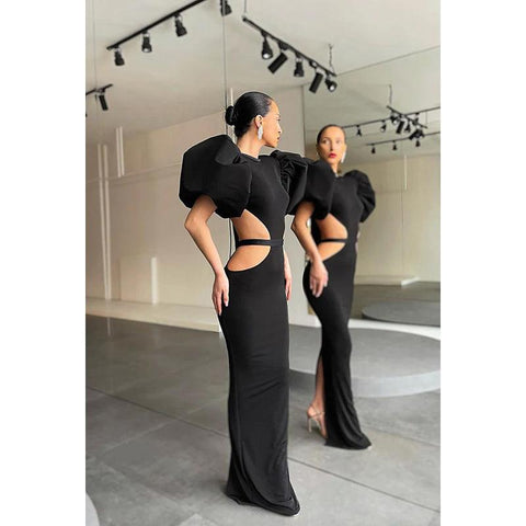 Vestido de noche largo con escote redondo y aberturas, con mangas abullonadas