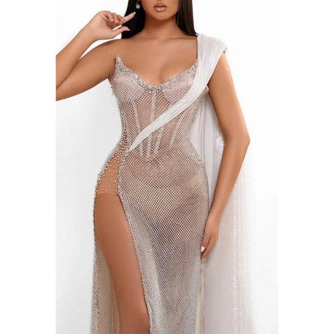 Robe de soirée transparente ajustée à une épaule avec fente haute 
